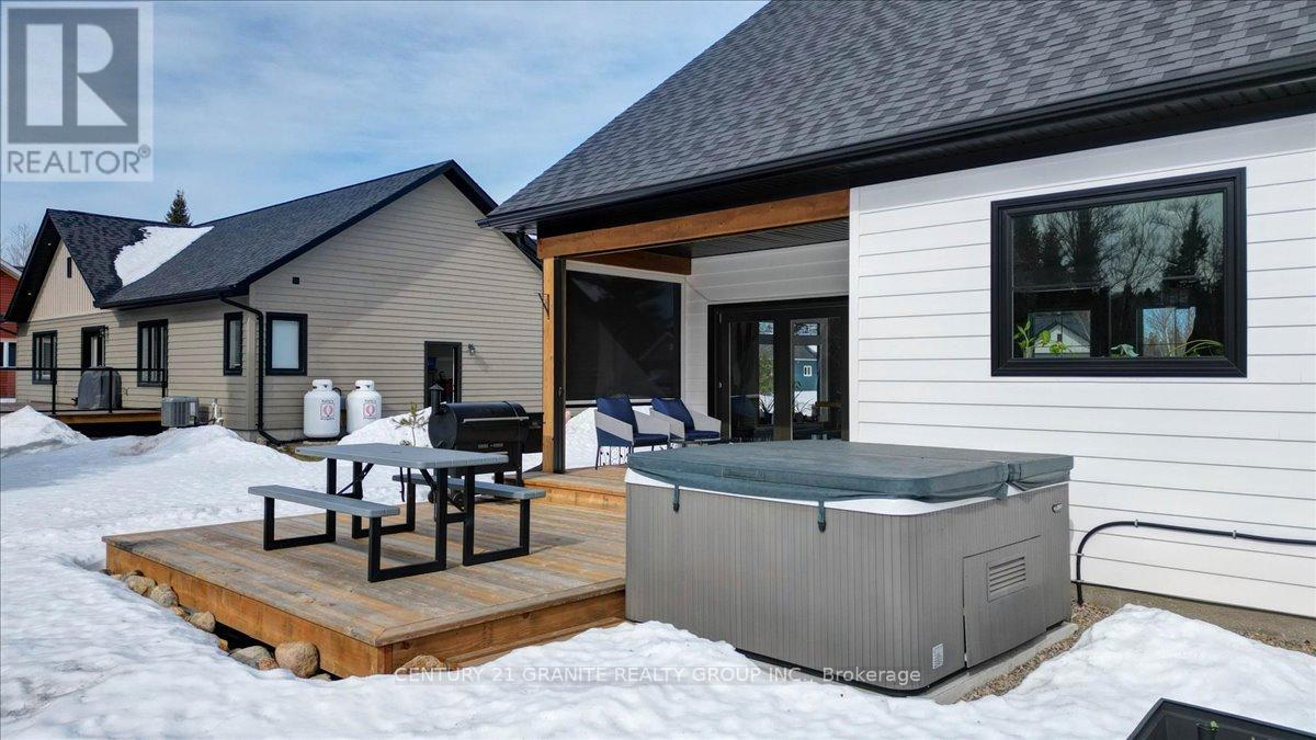 10 Bancroft Ridge Drive, Bancroft (Bancroft Ward), Ontario  K0L 1C0 - Photo 32 - X12885754