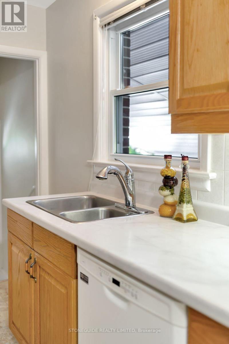 5 Armour Court, Kawartha Lakes (Lindsay), Ontario  K9V 1N9 - Photo 22 - X12885818