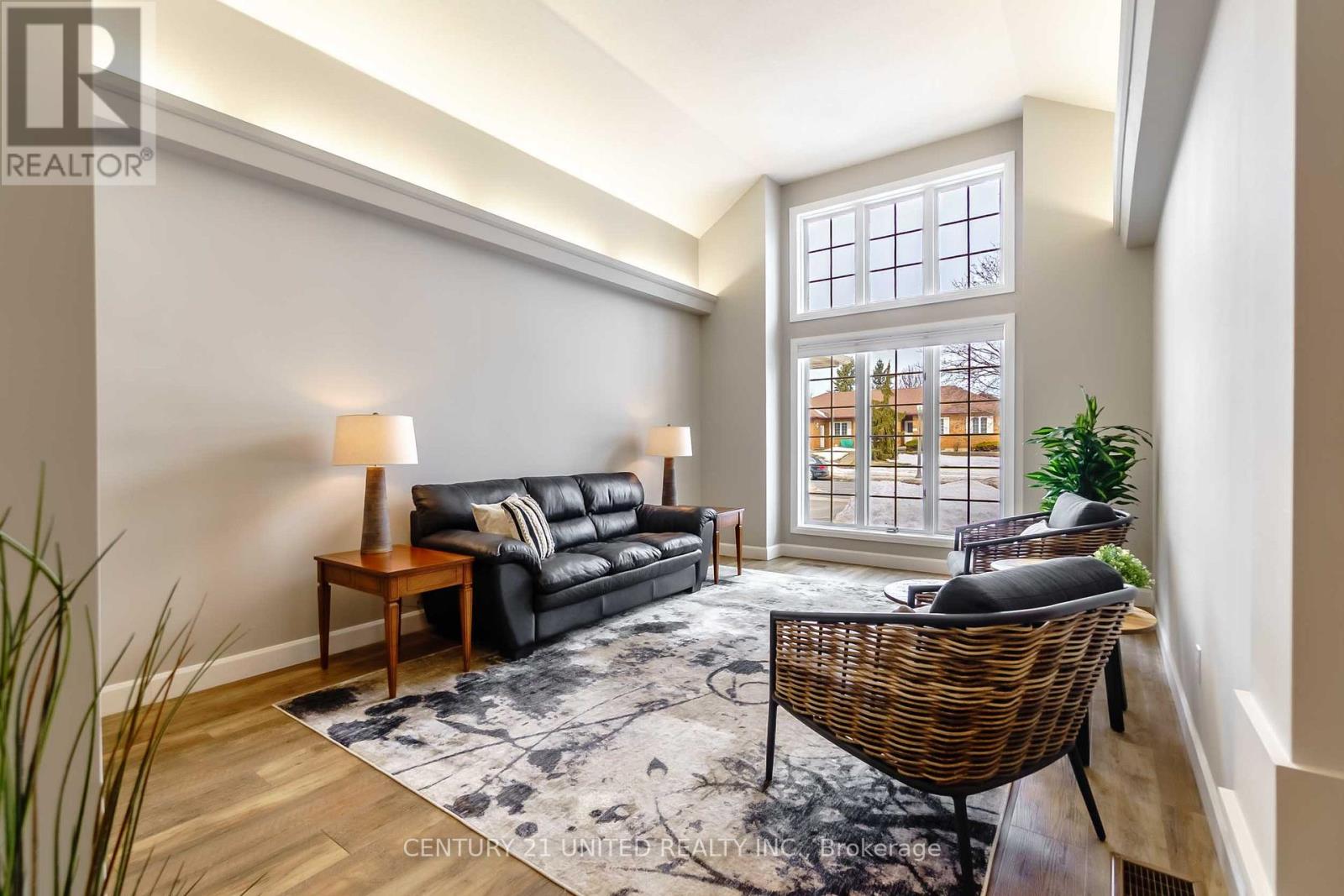 1691 Forster Avenue, Peterborough (Otonabee Ward 1), Ontario  K9K 2G6 - Photo 5 - X12886916