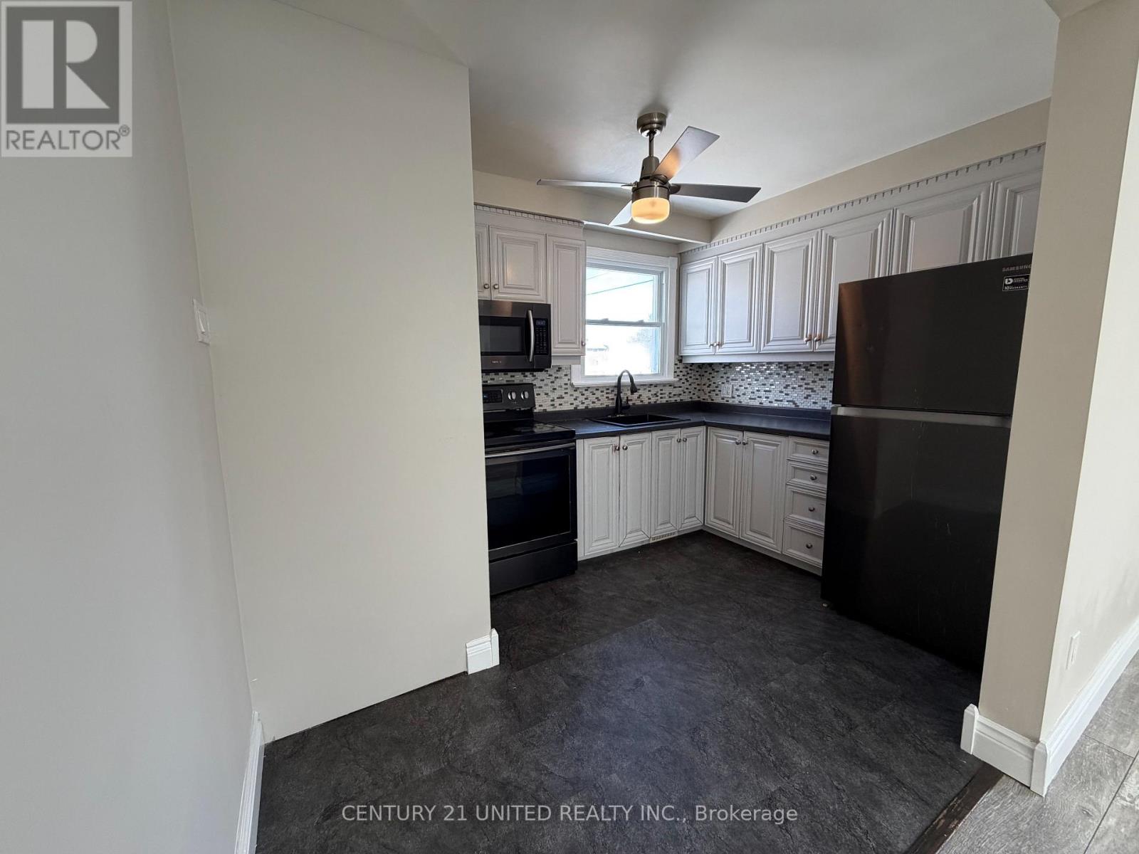 Upper - 685 Armour Road, Peterborough (Ashburnham Ward 4), Ontario  K9H 1Z5 - Photo 6 - X12887546