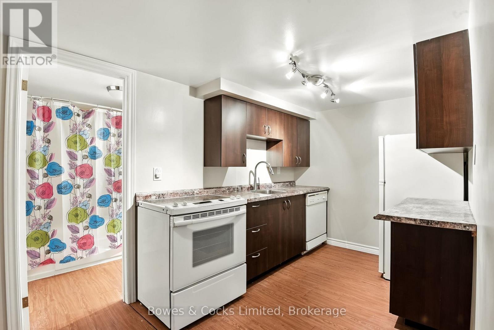 433 Manorhill Avenue, Peterborough (Town Ward 3), Ontario  K9J 6H7 - Photo 25 - X12887796