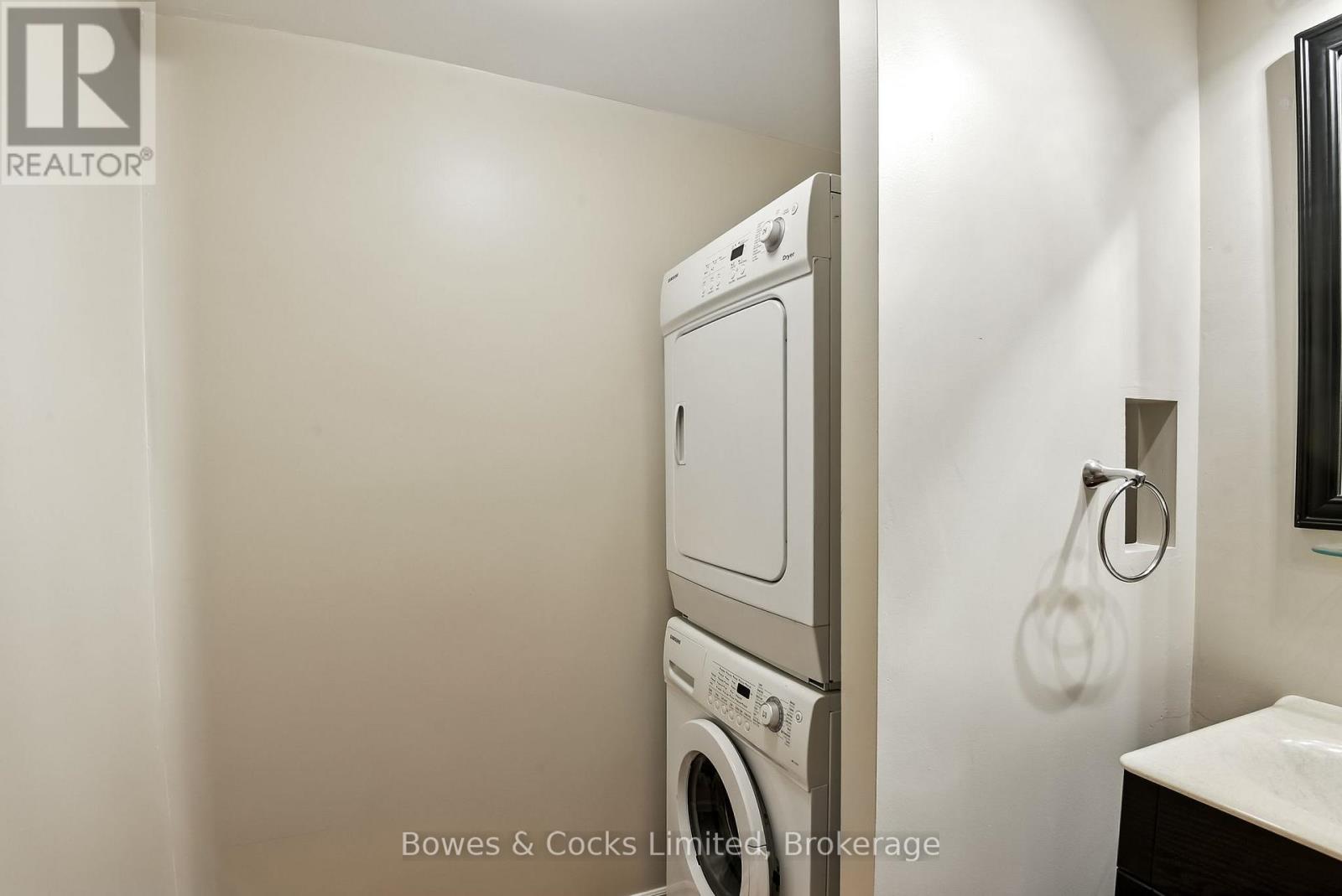 433 Manorhill Avenue, Peterborough (Town Ward 3), Ontario  K9J 6H7 - Photo 30 - X12887796