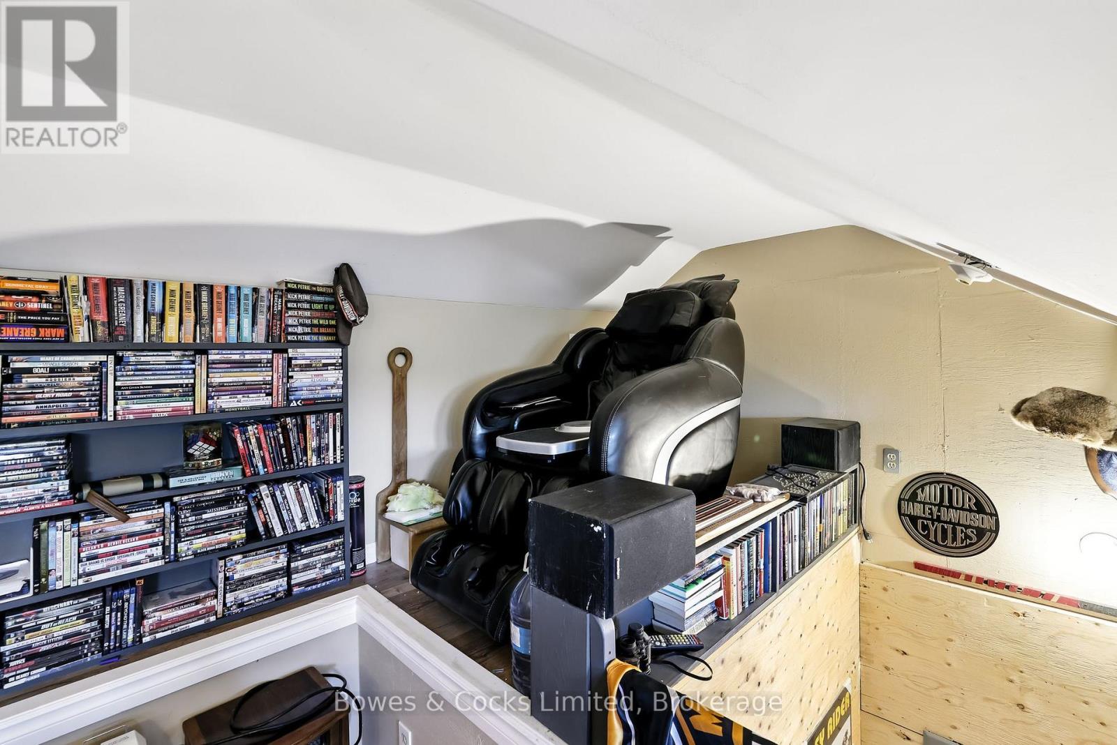 433 Manorhill Avenue, Peterborough (Town Ward 3), Ontario  K9J 6H7 - Photo 37 - X12887796