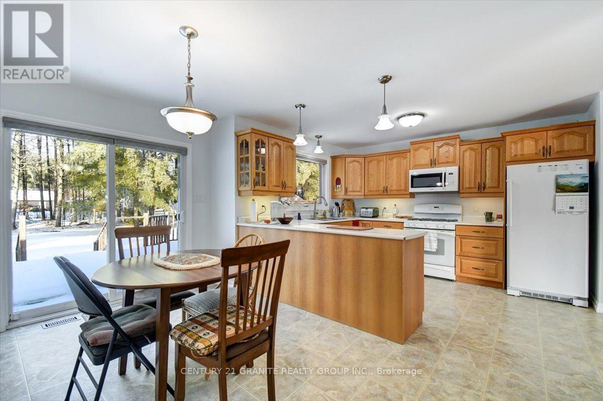 34 Wilson Lane, Hastings Highlands (Herschel Ward), Ontario  K0L 1C0 - Photo 10 - X12888290