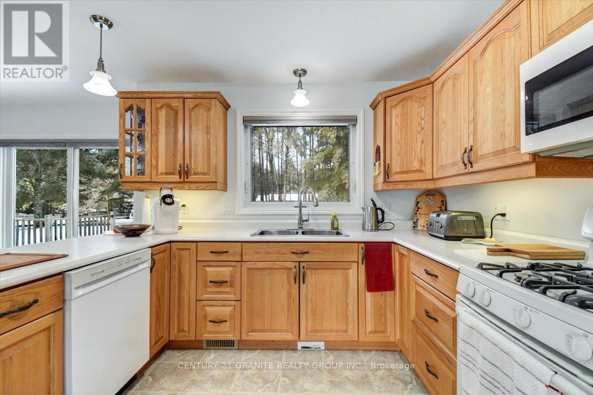 34 Wilson Lane, Hastings Highlands (Herschel Ward), Ontario  K0L 1C0 - Photo 13 - X12888290