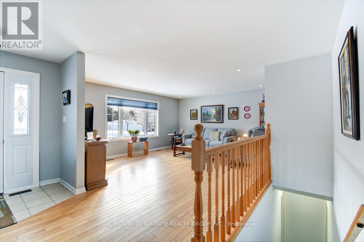 34 Wilson Lane, Hastings Highlands (Herschel Ward), Ontario  K0L 1C0 - Photo 6 - X12888290