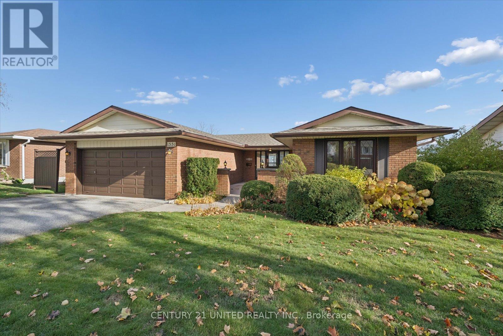 1551 Cherryhill Road, Peterborough (Monaghan Ward 2), Ontario  K9K 1A7 - Photo 3 - X12888396