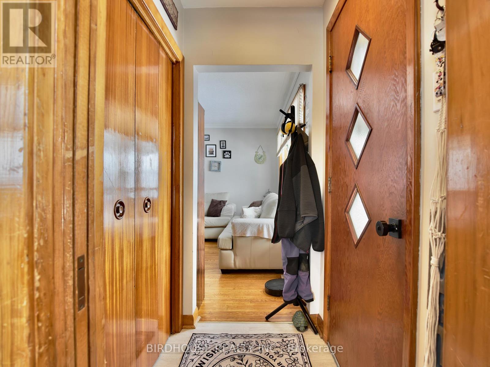 119 Regent Street, Kawartha Lakes (Lindsay), Ontario  K9V 3V7 - Photo 4 - X12888466