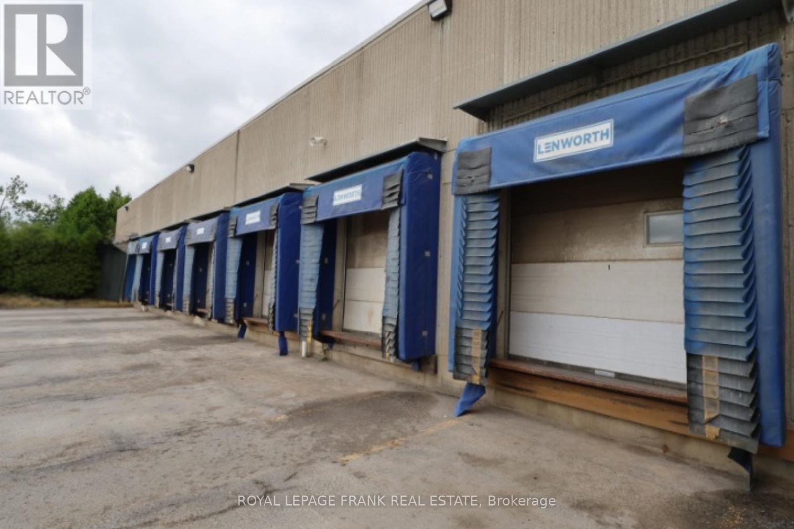 133 Jameson Drive, Peterborough (Otonabee Ward 1), Ontario  K9J 6X6 - Photo 11 - X12888624