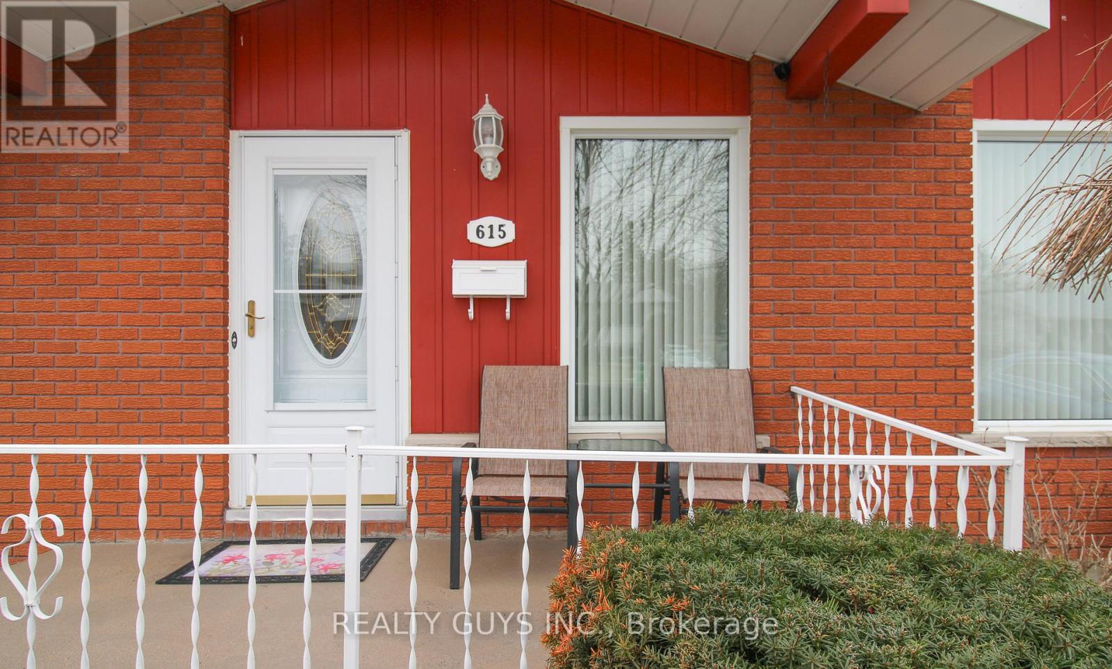 615 Saugeen Crescent, Peterborough (Ashburnham Ward 4), Ontario  K9J 1J9 - Photo 3 - X12888696