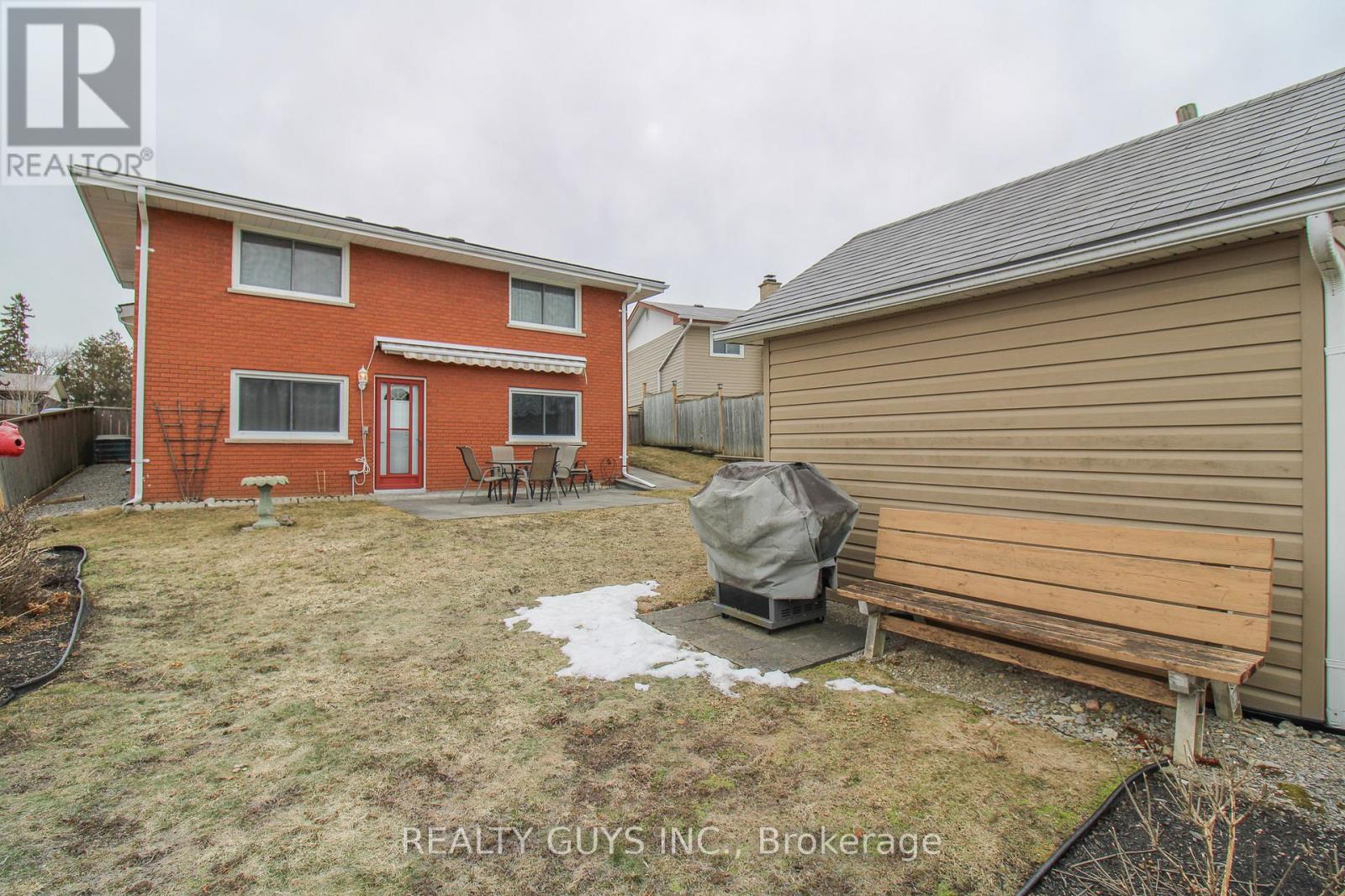 615 Saugeen Crescent, Peterborough (Ashburnham Ward 4), Ontario  K9J 1J9 - Photo 6 - X12888696