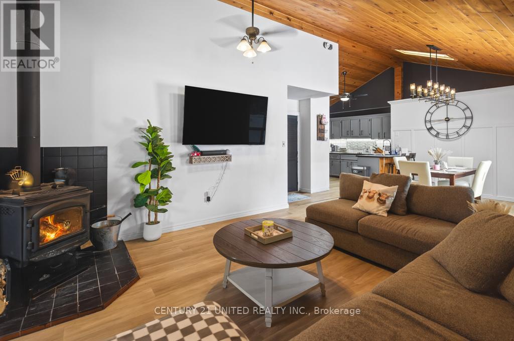 17 Fire Rte 79, Trent Lakes, Ontario  K0L 1J0 - Photo 2 - X12888744