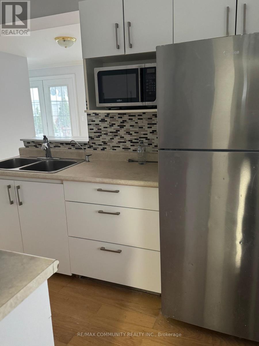 61 Adelaide Street S, Kawartha Lakes (Lindsay), Ontario  K9V 3J6 - Photo 6 - X12888776