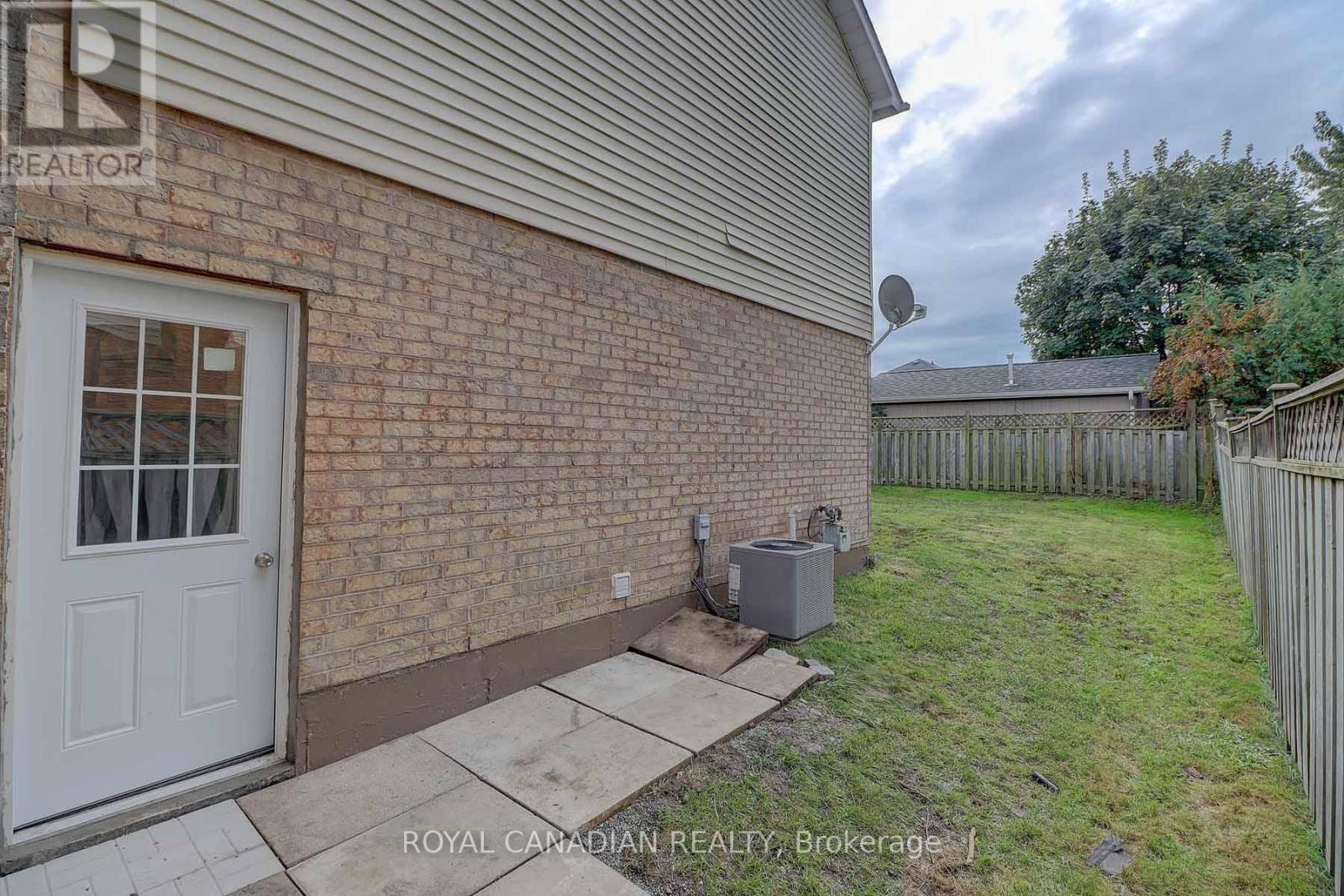 40 Doncaster Crescent, Clarington (Newcastle), Ontario  L1B 1E7 - Photo 38 - E12888892