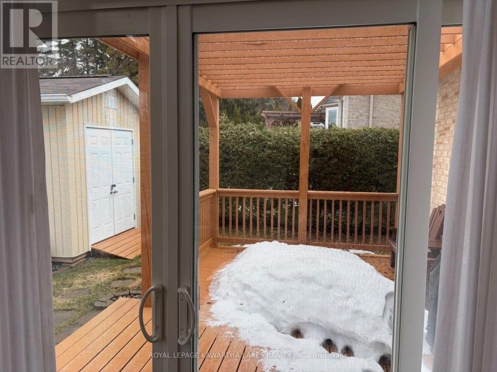 8 Ellis Crescent, Kawartha Lakes (Lindsay), Ontario  K9V 0A4 - Photo 22 - X12889426