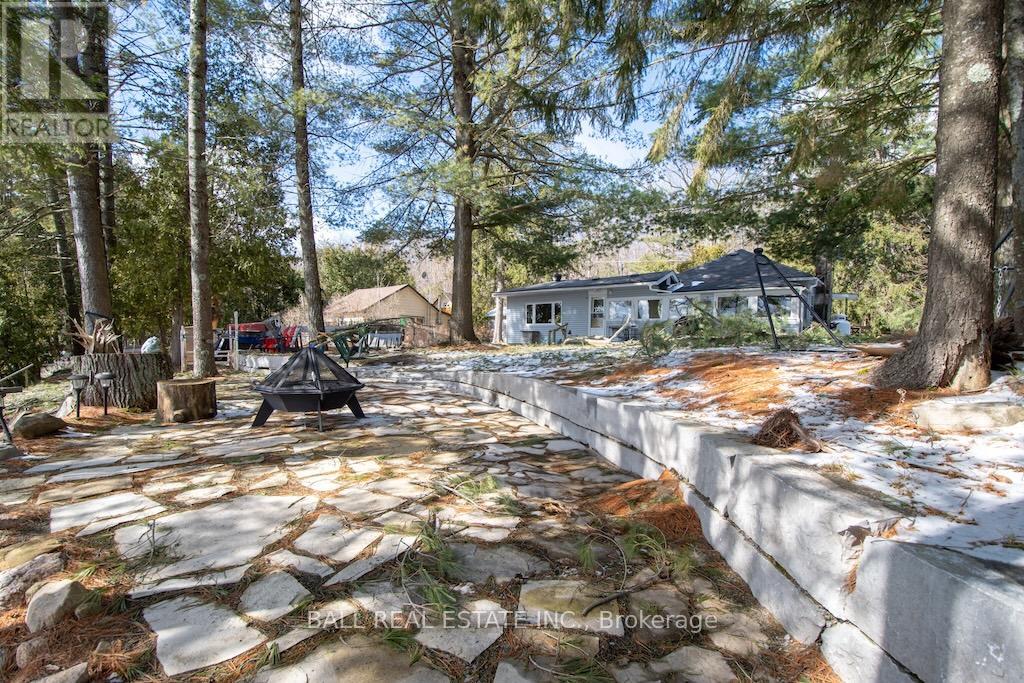 2077 White Lake Road W, Douro-Dummer, Ontario  K0L 2H0 - Photo 9 - X12890264