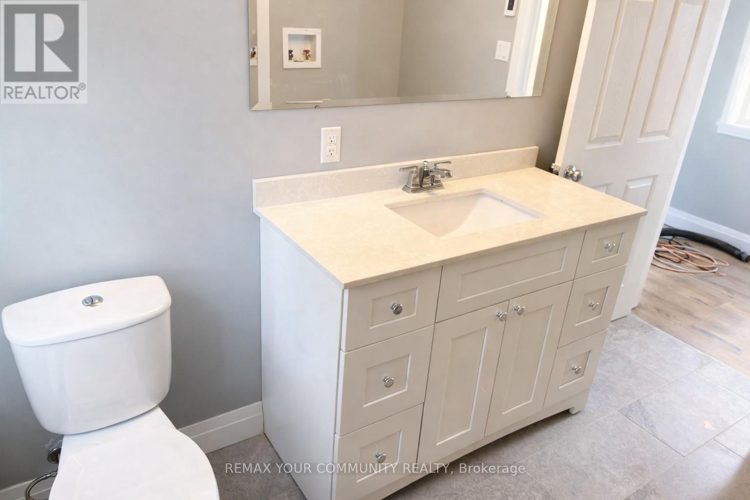 2nd Floor - 7 Mary Street E, Kawartha Lakes (Lindsay), Ontario  K9V 1V1 - Photo 12 - X12890326