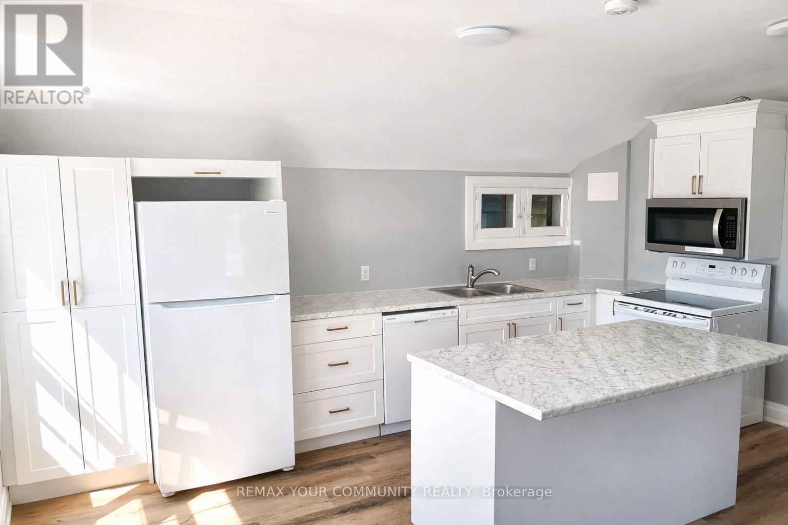 2nd Floor - 7 Mary Street E, Kawartha Lakes (Lindsay), Ontario  K9V 1V1 - Photo 7 - X12890326