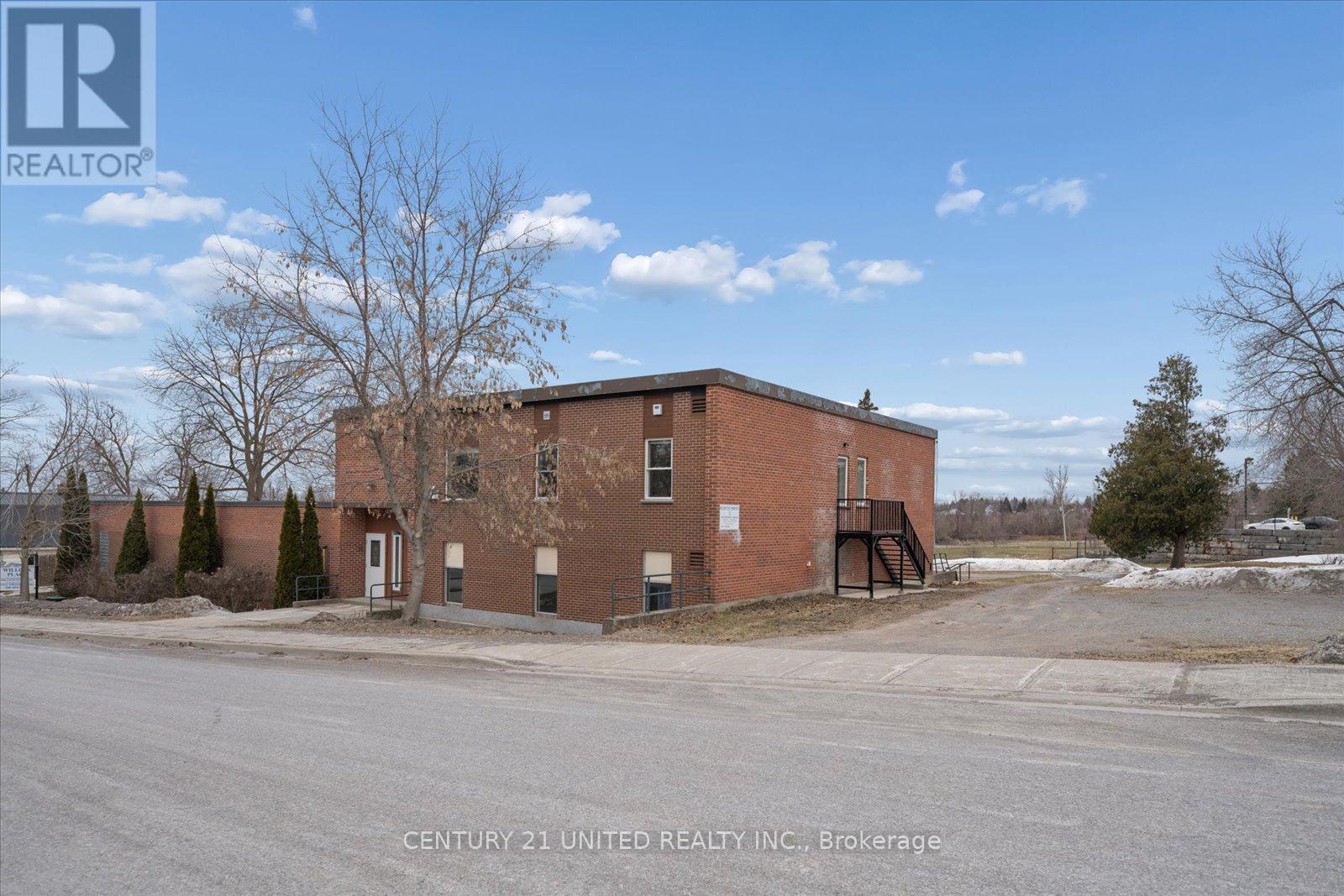 201 - 1027 WILLCOX STREET, selwyn, Ontario