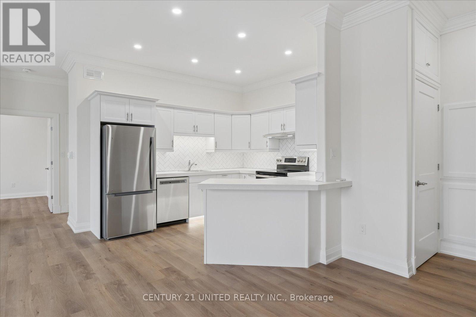 201 - 1027 Willcox Street, Selwyn, Ontario  K0L 1H0 - Photo 11 - X12890632