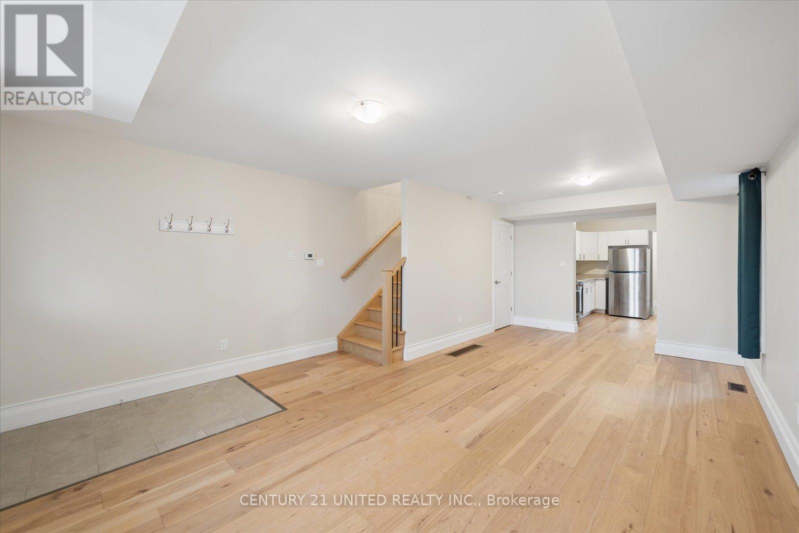 512 - 514 College Street, Peterborough (Town Ward 3), Ontario  K9H 3K3 - Photo 13 - X12890982