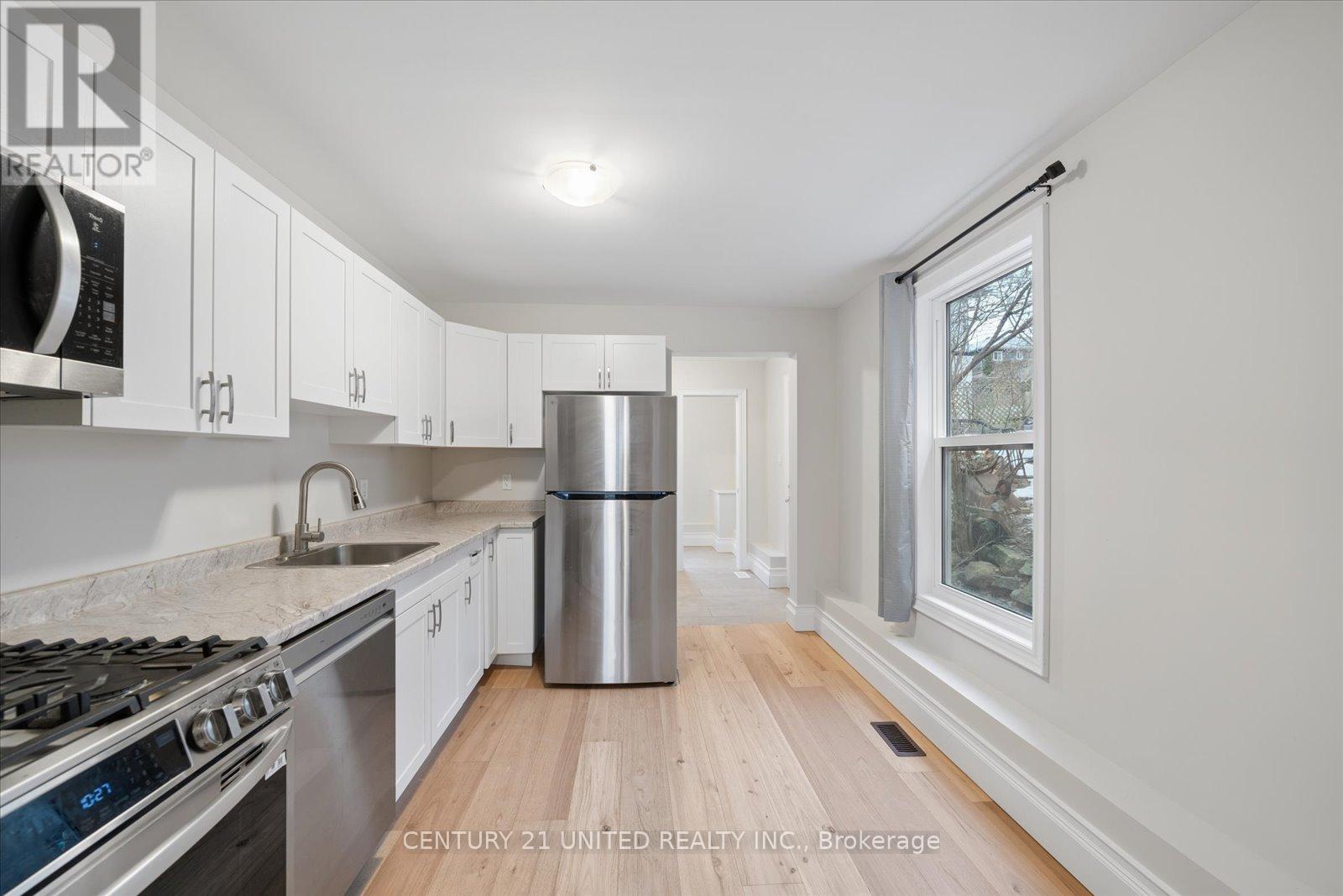 512 - 514 College Street, Peterborough (Town Ward 3), Ontario  K9H 3K3 - Photo 14 - X12890982