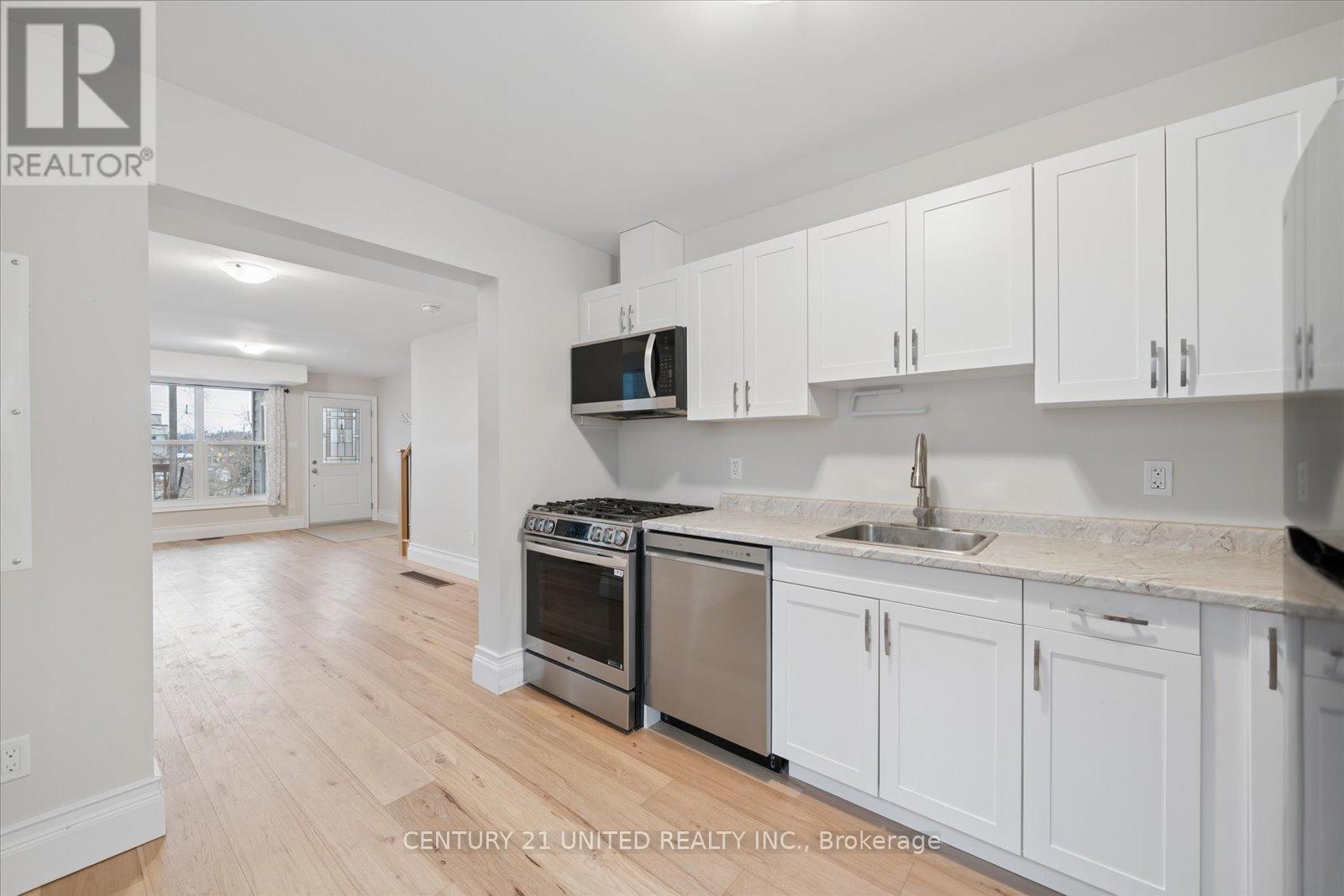 512 - 514 College Street, Peterborough (Town Ward 3), Ontario  K9H 3K3 - Photo 17 - X12890982