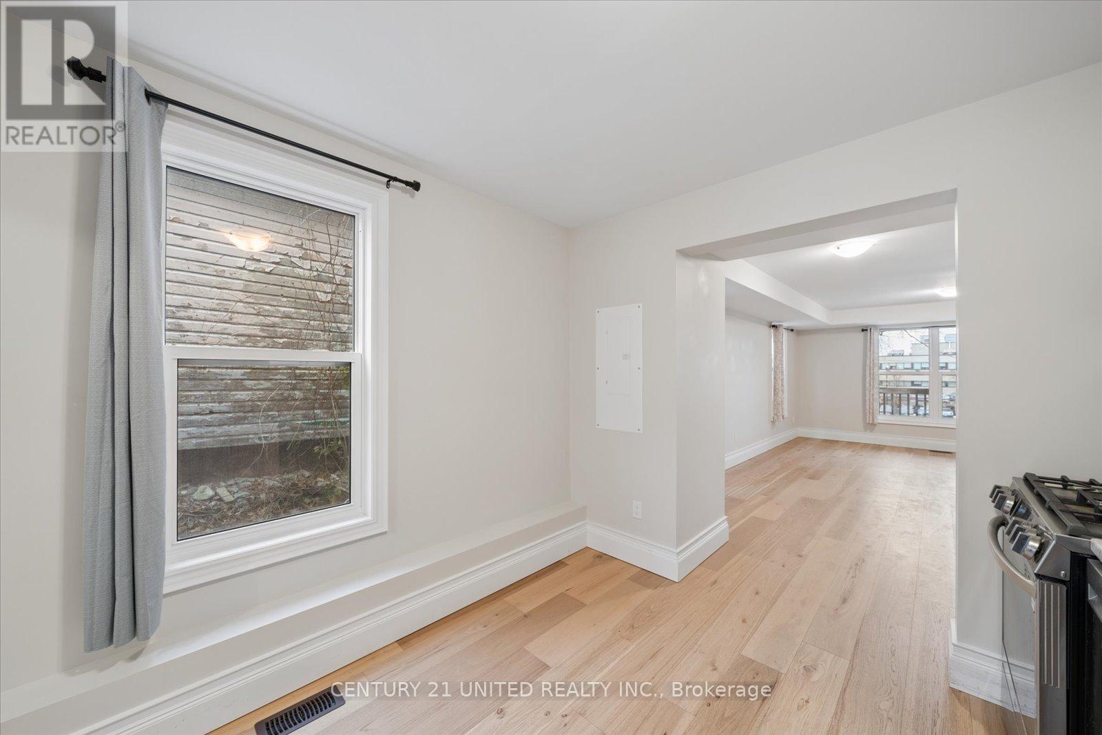 512 - 514 College Street, Peterborough (Town Ward 3), Ontario  K9H 3K3 - Photo 18 - X12890982