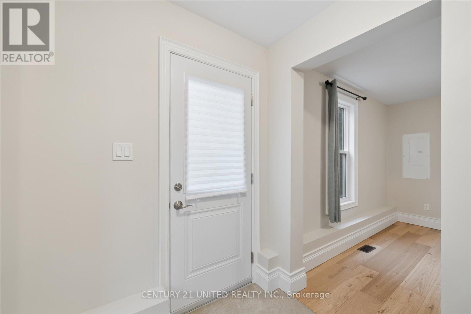 512 - 514 College Street, Peterborough (Town Ward 3), Ontario  K9H 3K3 - Photo 19 - X12890982