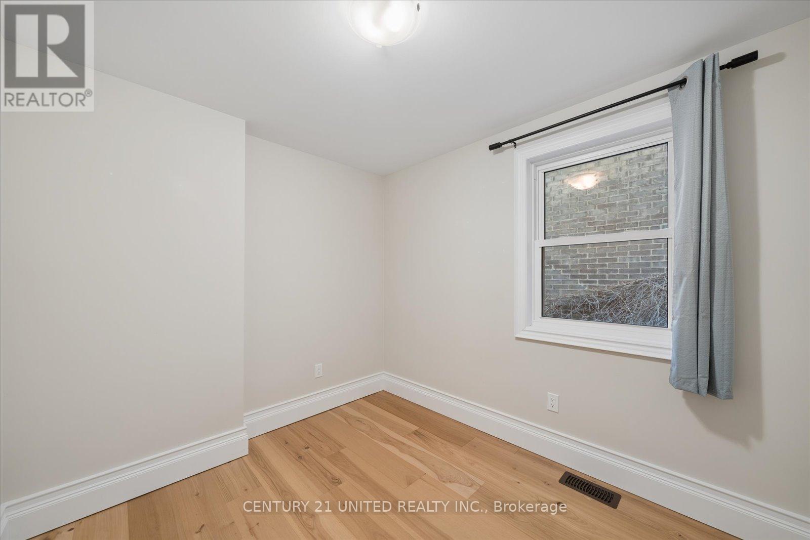 512 - 514 College Street, Peterborough (Town Ward 3), Ontario  K9H 3K3 - Photo 28 - X12890982