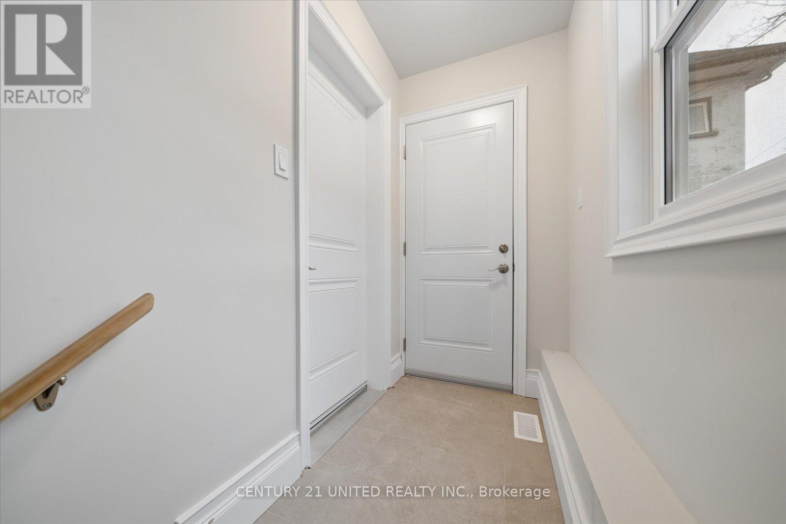 512 - 514 College Street, Peterborough (Town Ward 3), Ontario  K9H 3K3 - Photo 33 - X12890982