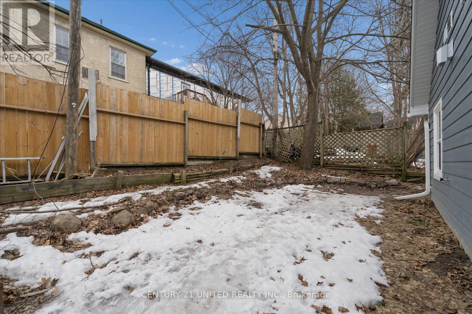 512 - 514 College Street, Peterborough (Town Ward 3), Ontario  K9H 3K3 - Photo 40 - X12890982