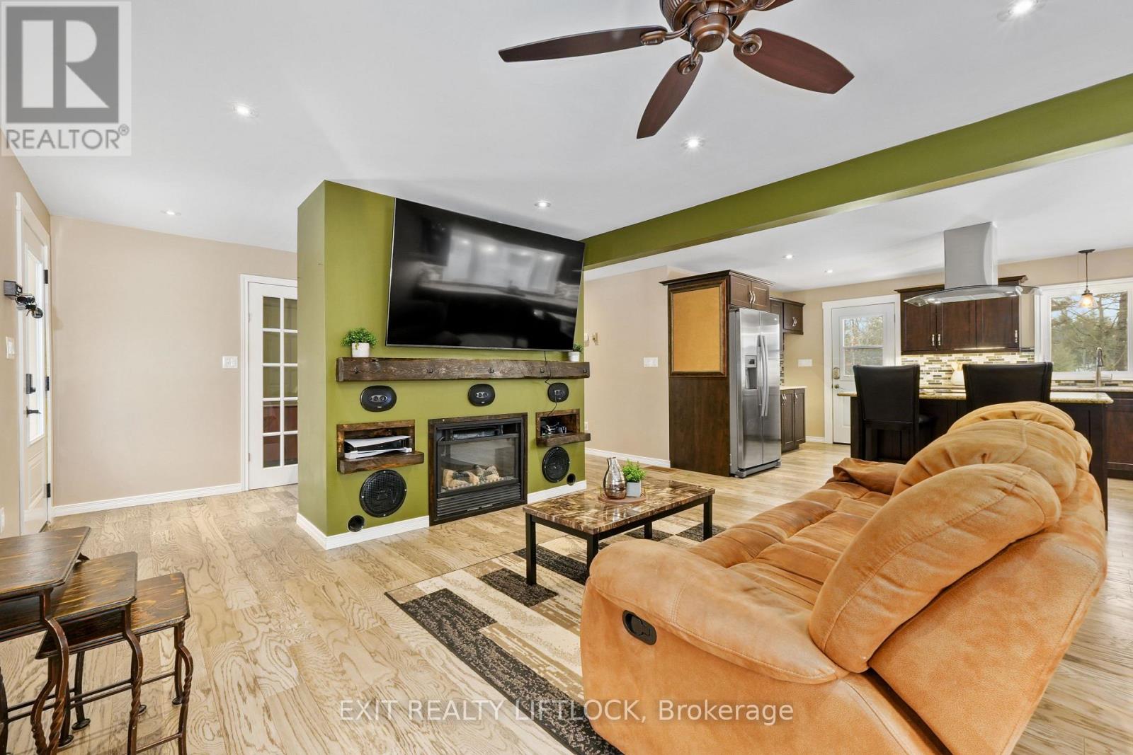 288 Hulls Road, North Kawartha, Ontario  K0L 2H0 - Photo 8 - X12891016