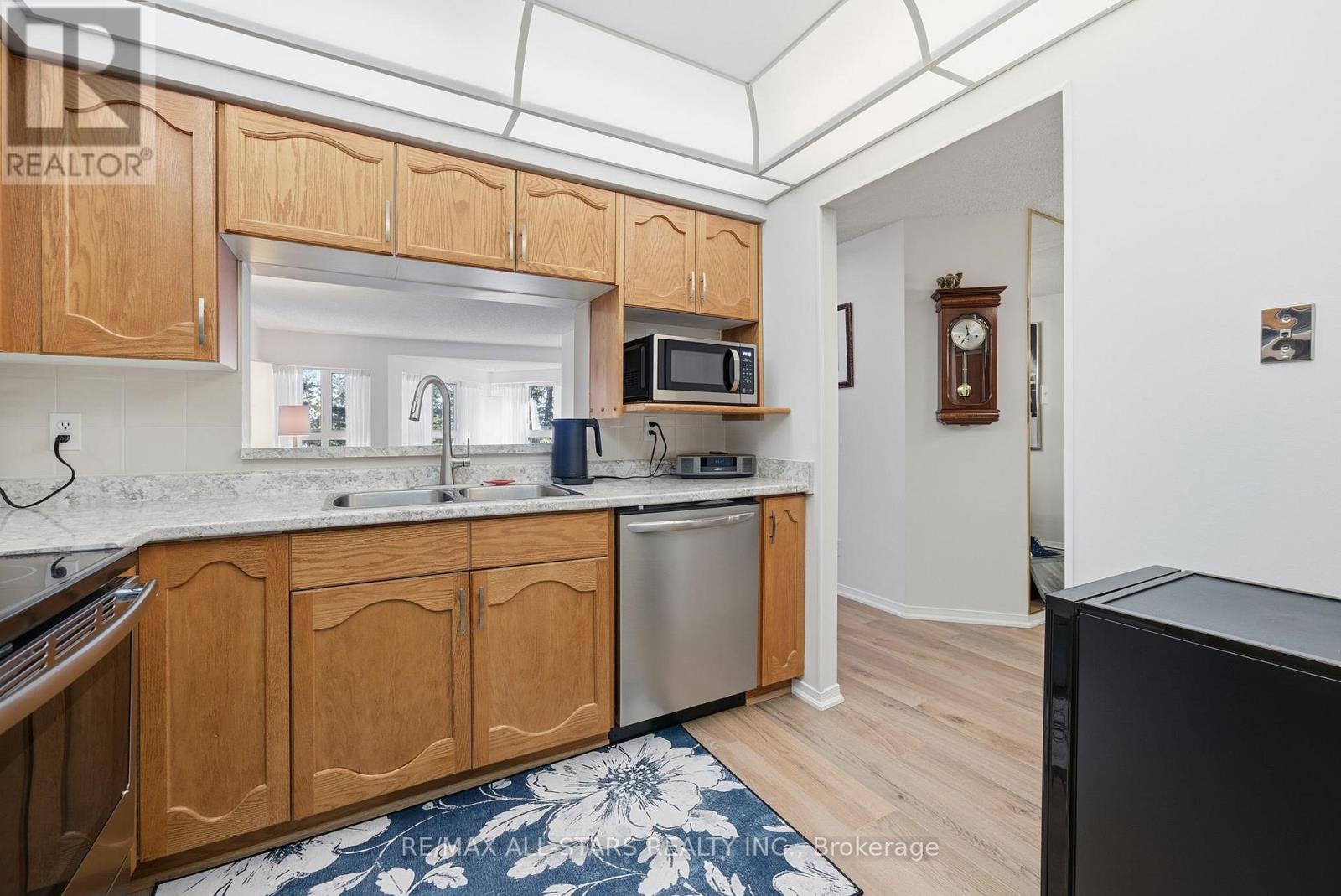 312 - 4 Heritage Way, Kawartha Lakes (Lindsay), Ontario  K9V 5Z2 - Photo 12 - X12891488