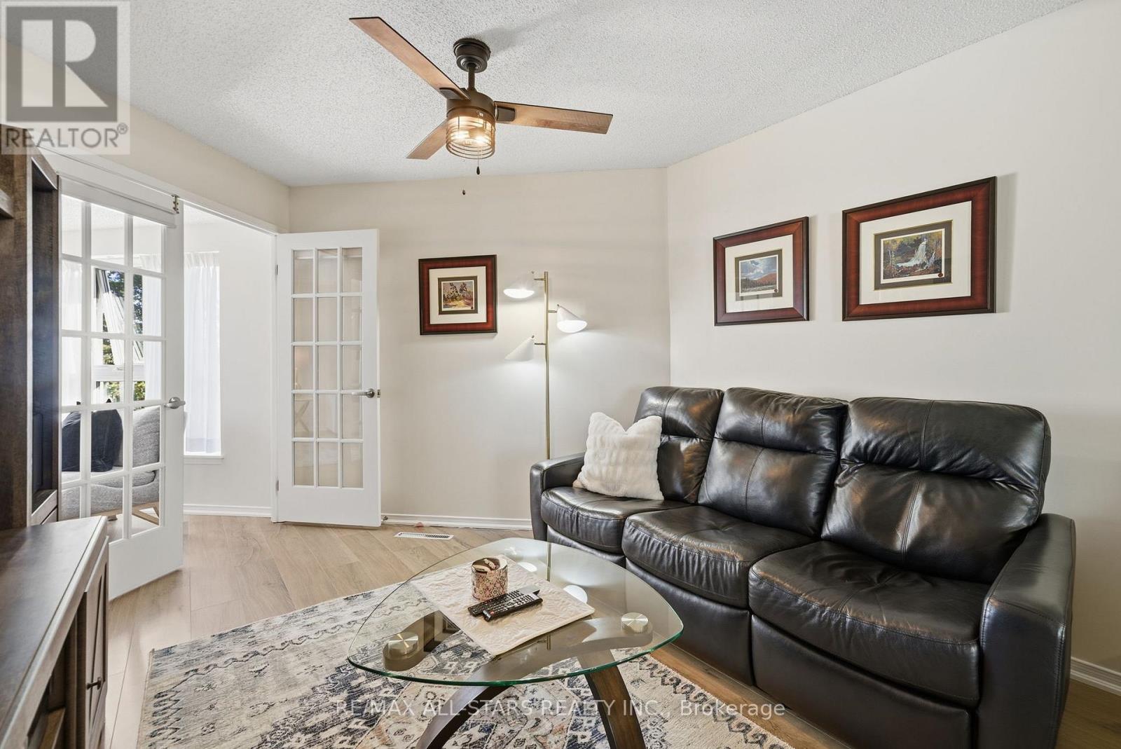 312 - 4 Heritage Way, Kawartha Lakes (Lindsay), Ontario  K9V 5Z2 - Photo 17 - X12891488