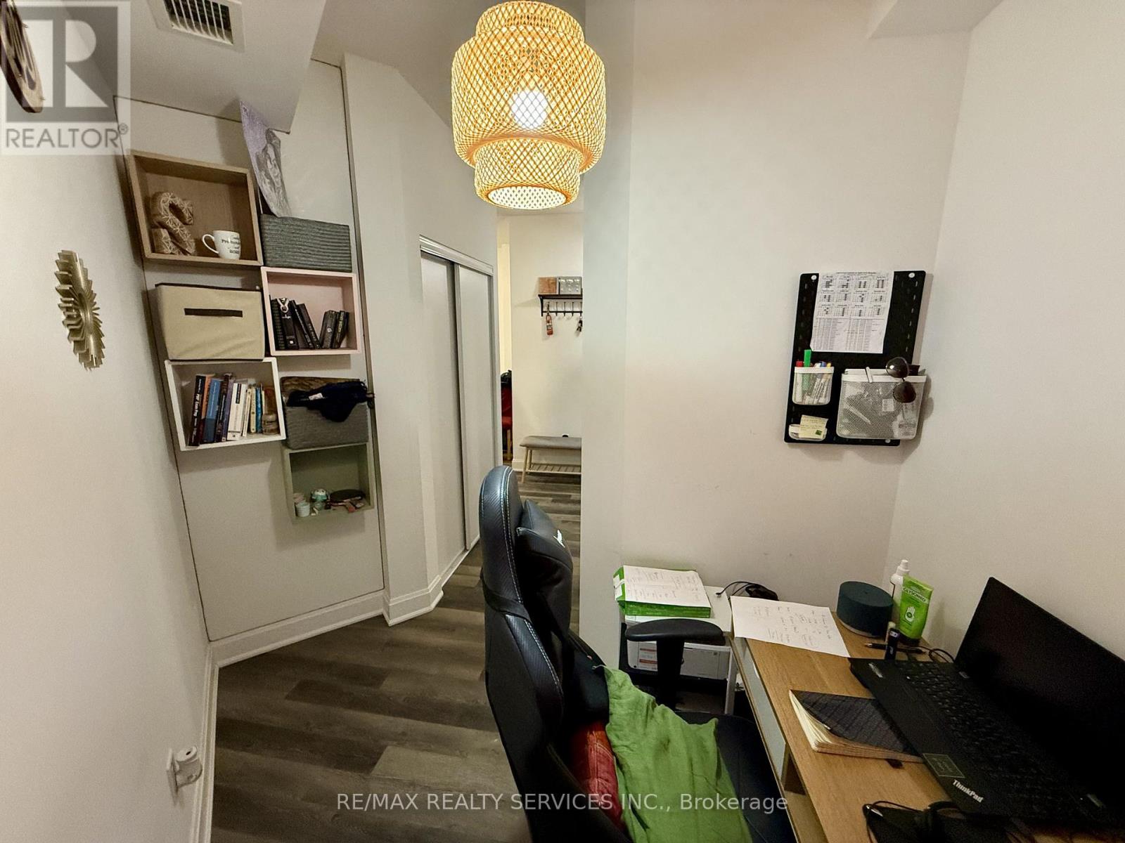 229 - 50 Lakebreeze Drive, Clarington (Newcastle), Ontario  L1B 1N4 - Photo 8 - E12891426