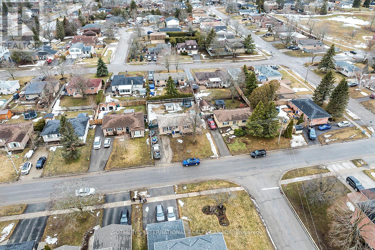 142 Sanderling Crescent N, Kawartha Lakes (Lindsay), Ontario  K9V 5L2 - Photo 13 - X12893116