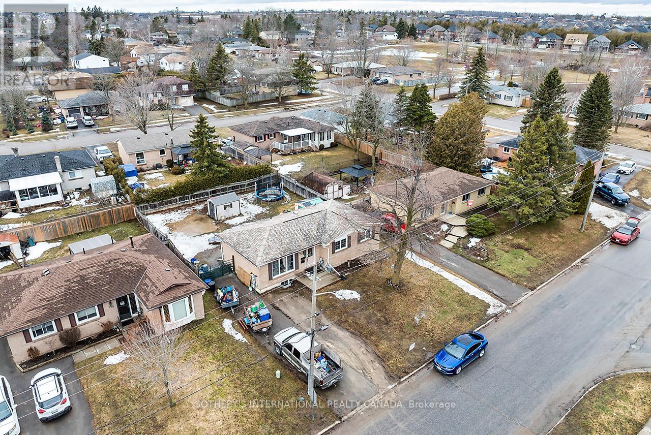 142 Sanderling Crescent N, Kawartha Lakes (Lindsay), Ontario  K9V 5L2 - Photo 16 - X12893116