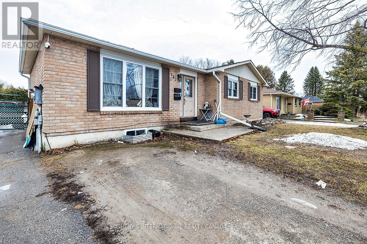 142 Sanderling Crescent N, Kawartha Lakes (Lindsay), Ontario  K9V 5L2 - Photo 2 - X12893116