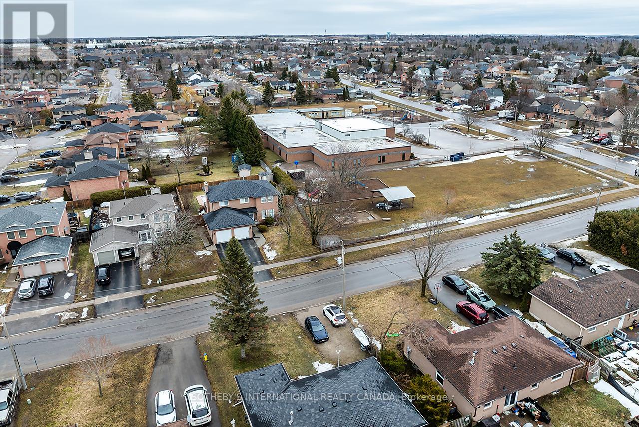 142 Sanderling Crescent N, Kawartha Lakes (Lindsay), Ontario  K9V 5L2 - Photo 21 - X12893116