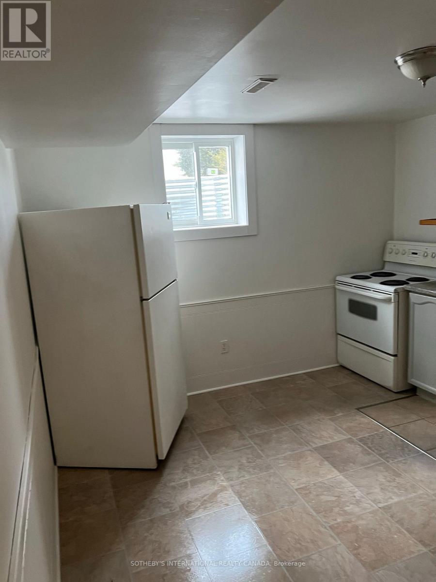 142 Sanderling Crescent N, Kawartha Lakes (Lindsay), Ontario  K9V 5L2 - Photo 5 - X12893116