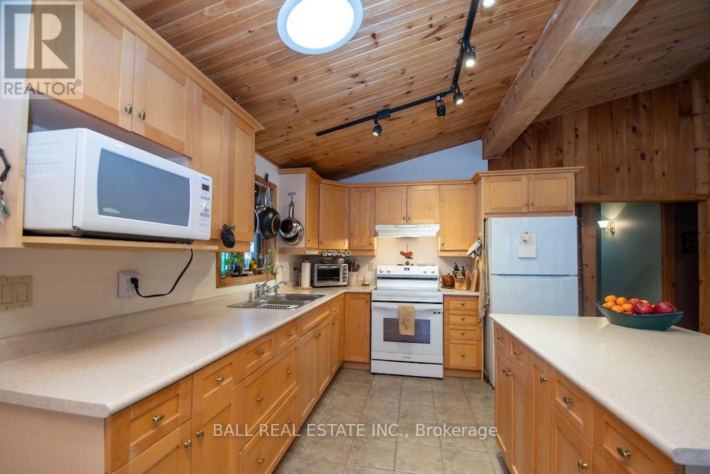 1084 Duck Pond Lane, Douro-Dummer, Ontario  K0L 2H0 - Photo 10 - X12894558