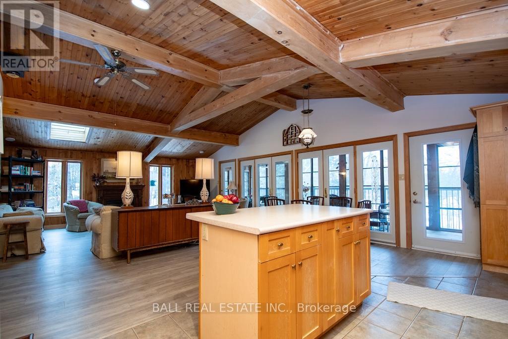 1084 Duck Pond Lane, Douro-Dummer, Ontario  K0L 2H0 - Photo 11 - X12894558