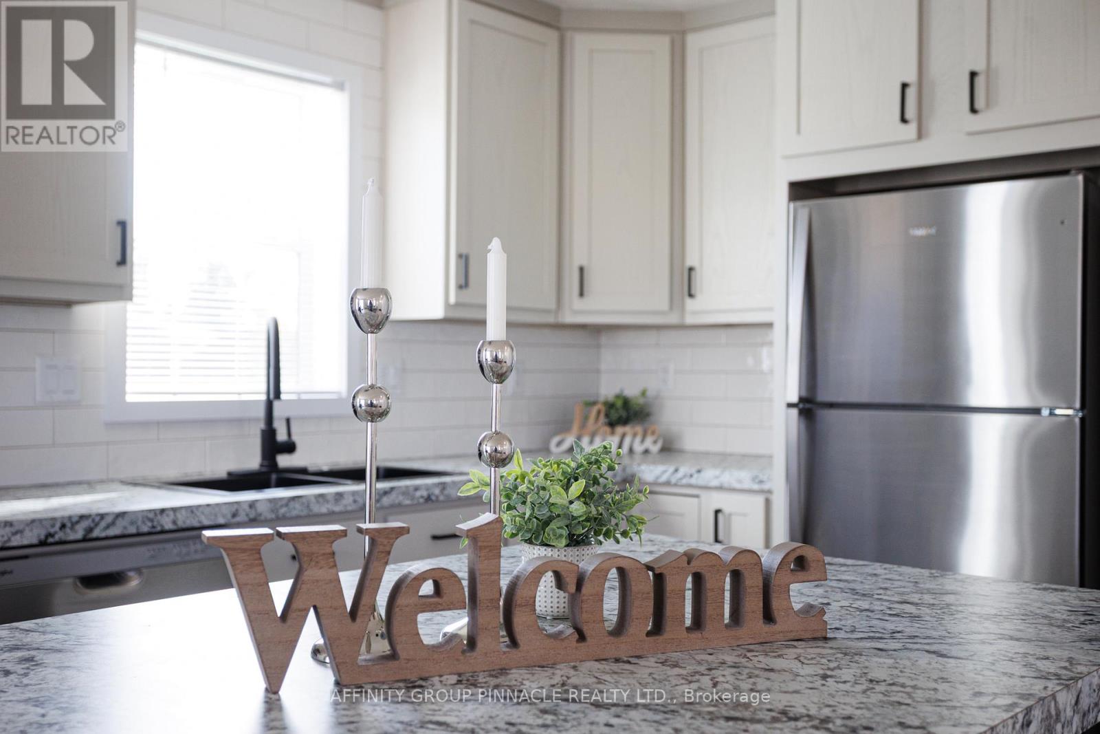 1 Vista Drive, Kawartha Lakes (Lindsay), Ontario  K9V 0H7 - Photo 9 - X12894660