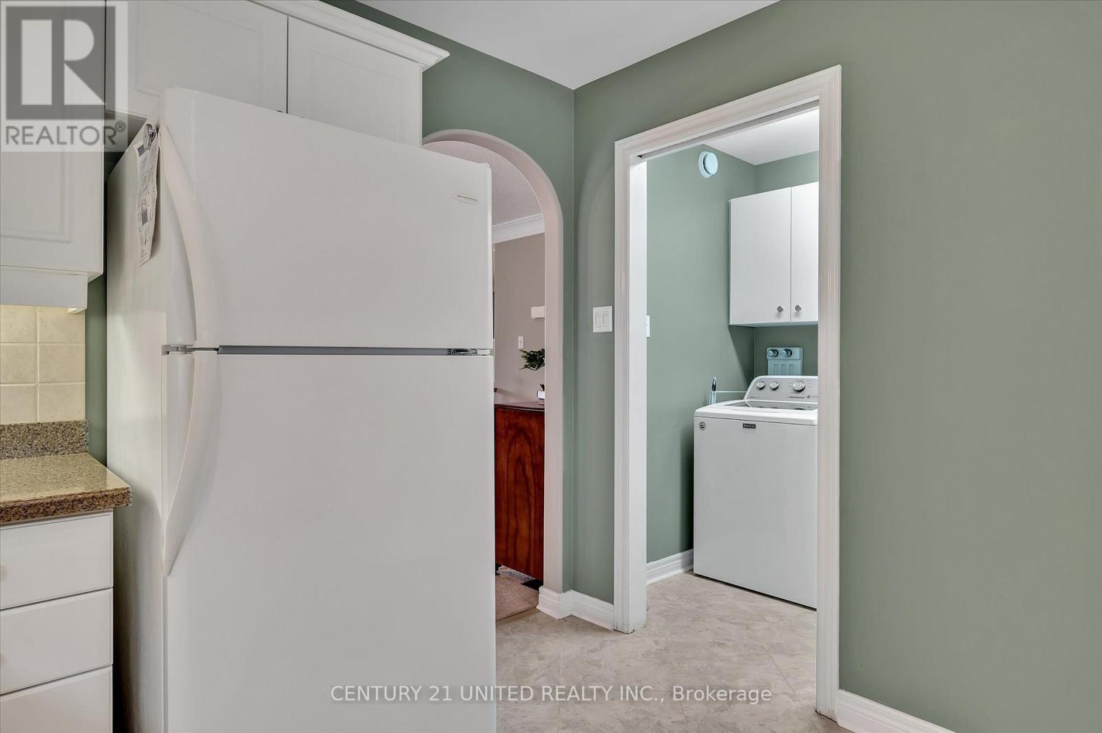 1329 White Crescent, Peterborough (Monaghan Ward 2), Ontario  K9K 2L6 - Photo 13 - X12894698