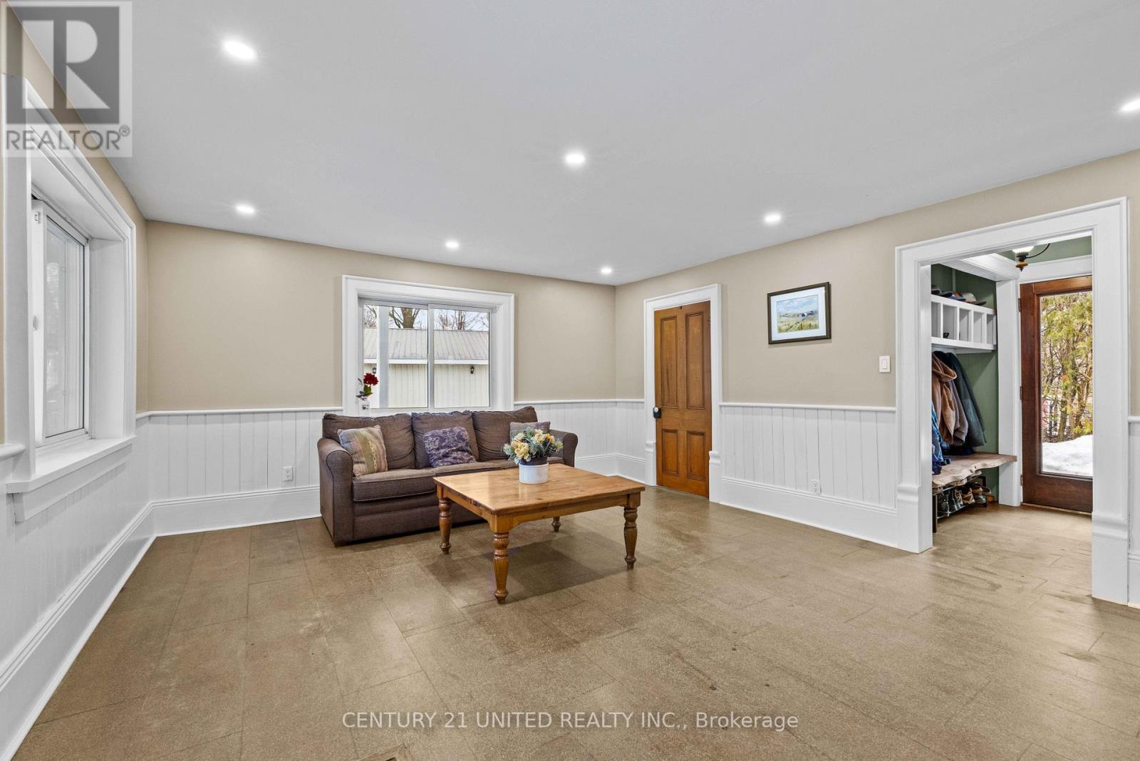 2 Mclean Avenue, Havelock-Belmont-Methuen (Havelock), Ontario  K0L 1Z0 - Photo 6 - X12894982