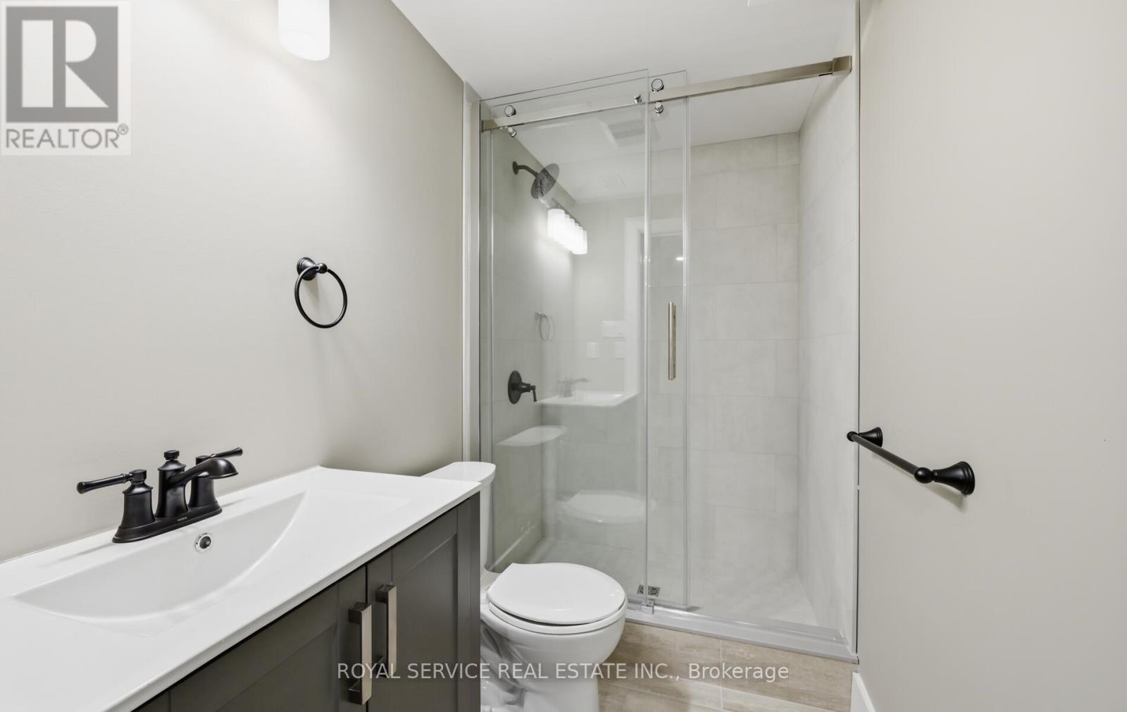 604 Fortye Drive, Peterborough (Otonabee Ward 1), Ontario  K9K 2H3 - Photo 32 - X12895002