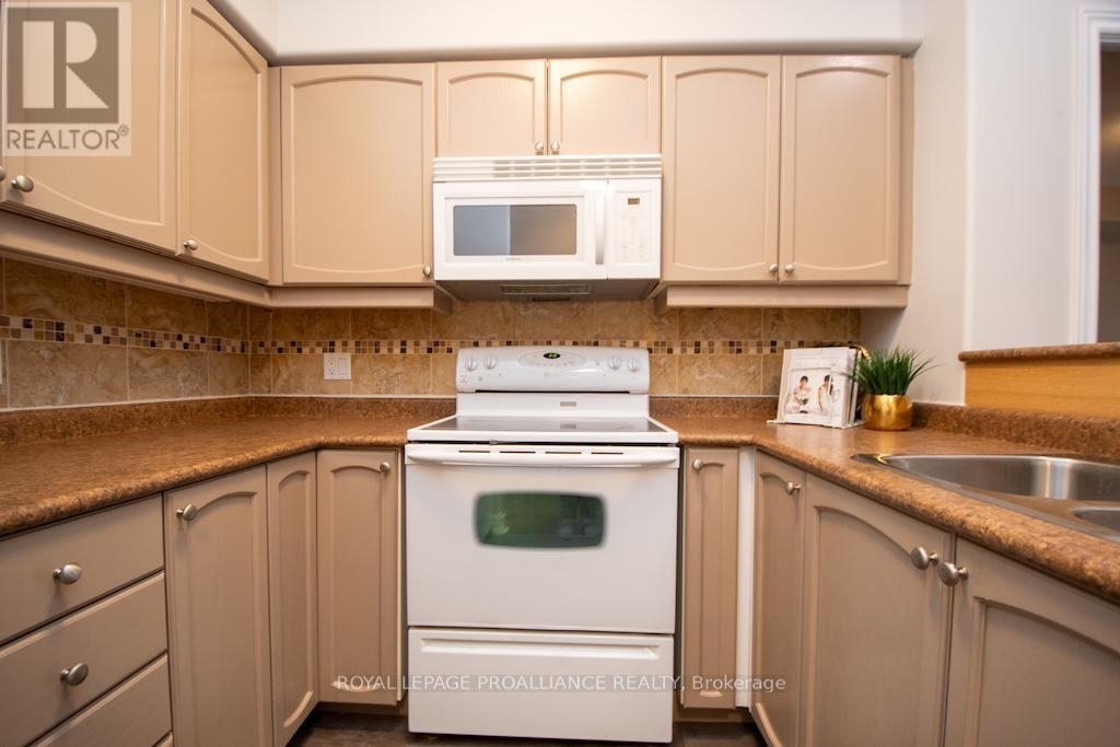 212 - 869 Clonsilla Avenue, Peterborough (Otonabee Ward 1), Ontario  K9J 0B7 - Photo 14 - X12895050