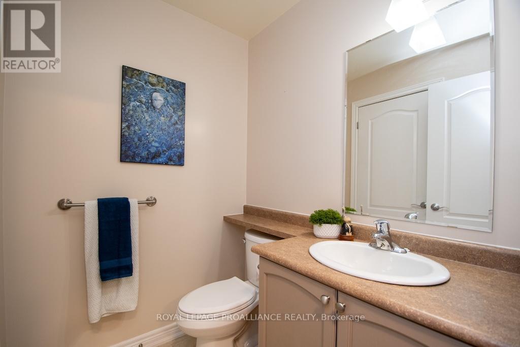 212 - 869 Clonsilla Avenue, Peterborough (Otonabee Ward 1), Ontario  K9J 0B7 - Photo 17 - X12895050