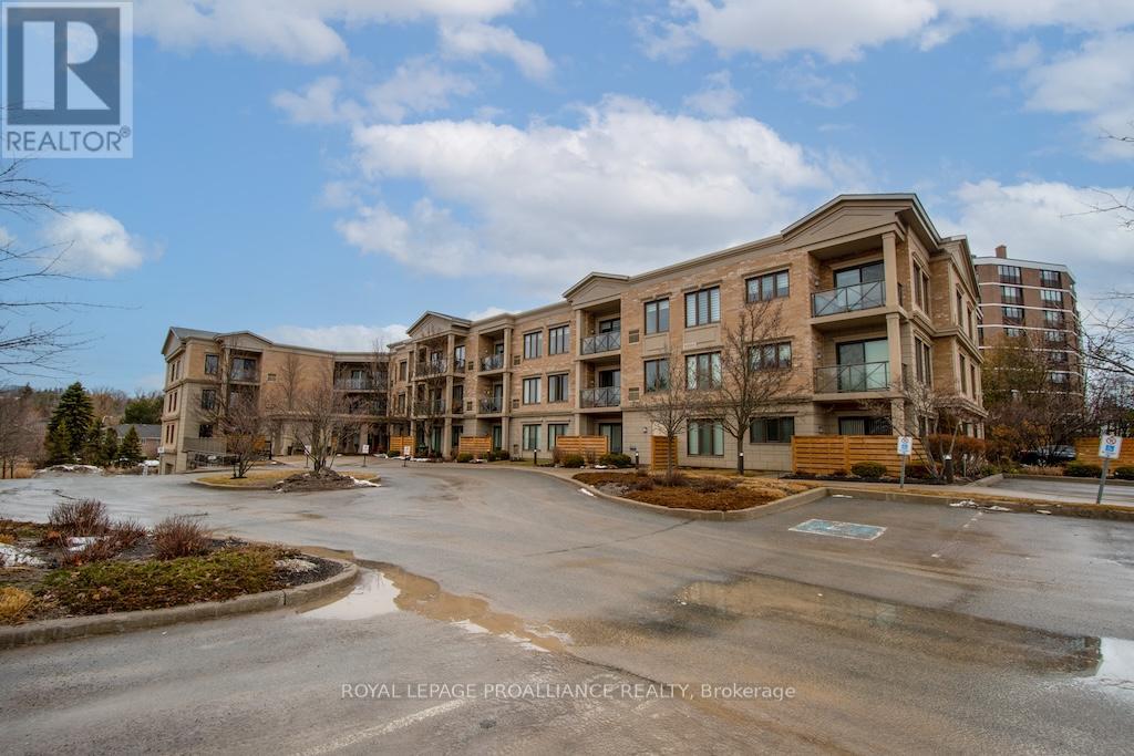 212 - 869 Clonsilla Avenue, Peterborough (Otonabee Ward 1), Ontario  K9J 0B7 - Photo 2 - X12895050